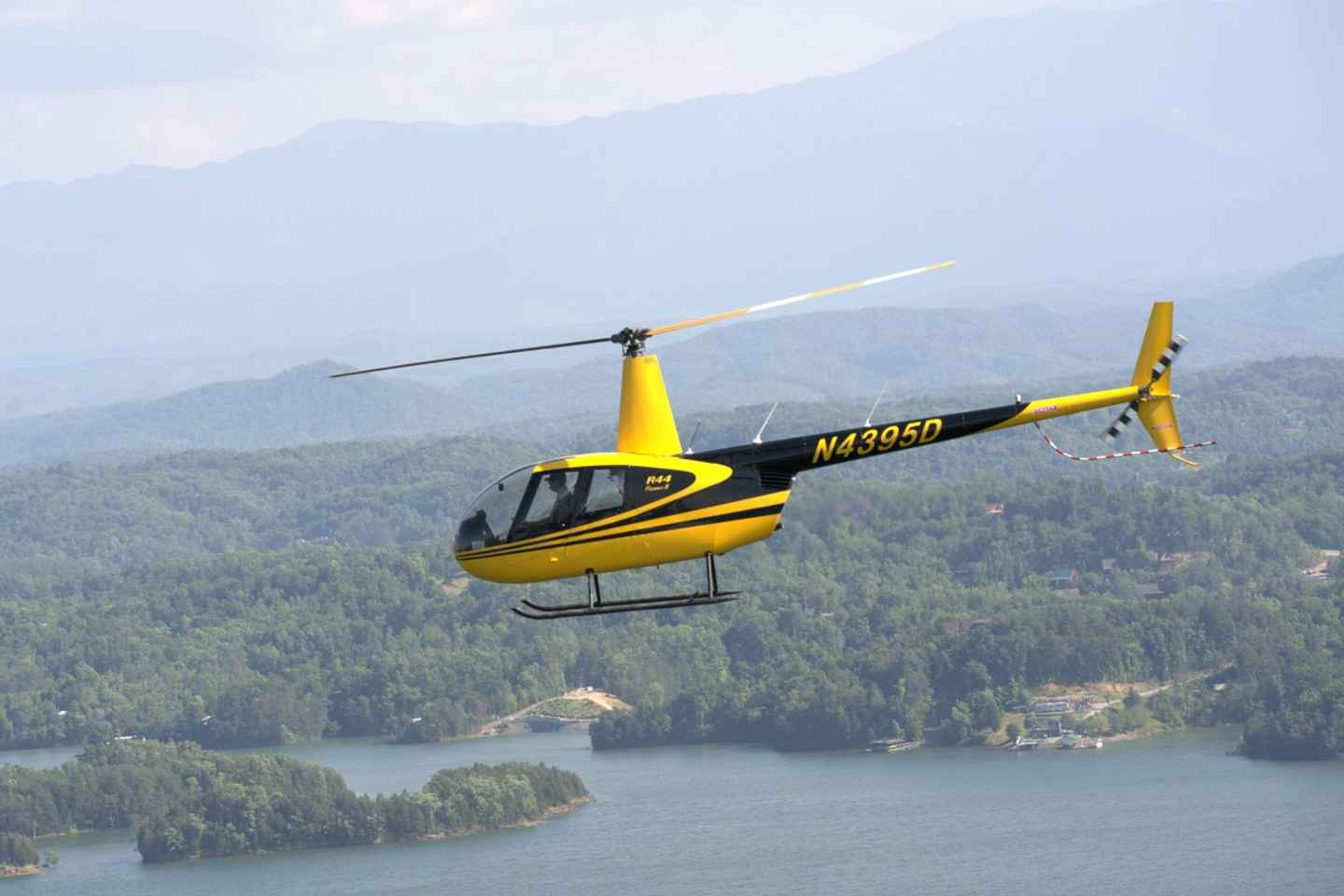 Pigeon Forge: Smoky Mountain and Lake Helicopter Trip thumbnail